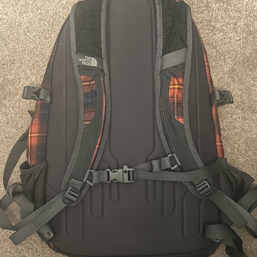 2010 northface heckler backpack - Picture 2 of 5